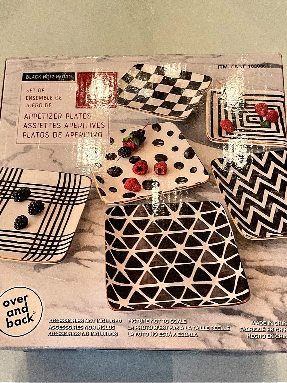 Black Noir Negro Appetizer Plates Set of 6 Black & White Stoneware Plates NWT